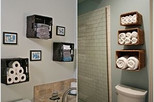 Bathroom with a wooden cubby