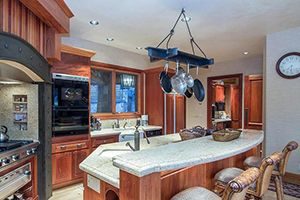 pan on granite countertops